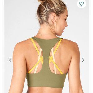 Fabletics Kessler Sports Bra NWT!!  Size MEDIUM.